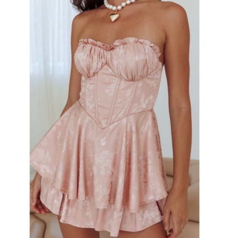 NEW Selfie Leslie Paris Muse Gathered Bust corset‎ Romper mini dress Size L pink